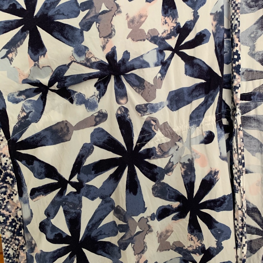 Floral Short Robe - Picture 3 of 3